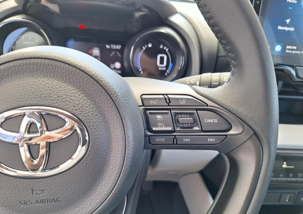 Toyota Yaris cena 89900 przebieg: 2000, rok produkcji 2023 z Olsztynek małe 211